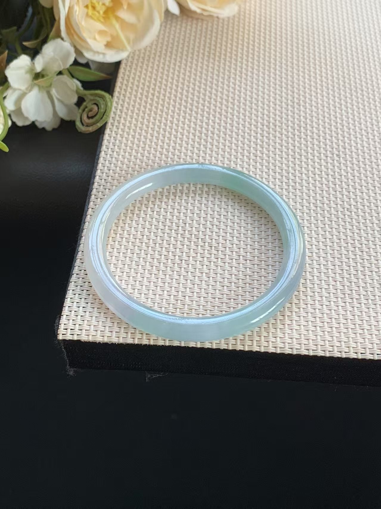 糯冰种半山水圆条翡翠手镯 尺寸52.5-5.5-6 略微棉感