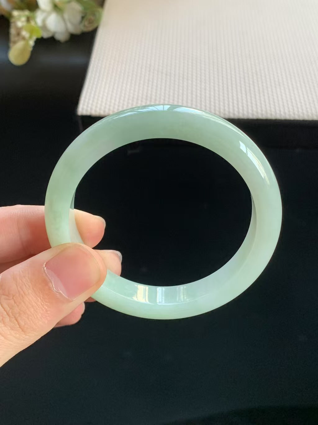 冰细糯 果绿正圈翡翠手镯 尺寸52-10.7-7.5 细纹